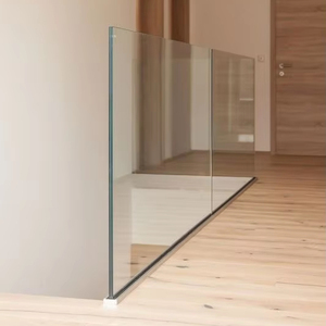 Offre Spéciale : Système de Garde-Corps en Verre à Profil en U de Haute Qualité pour <span class=keywords><strong>Balcon</strong></span> <span class=keywords><strong>Extérieur</strong></span> – Personnalisable - Product Image 1