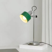 Lampe de table LED populaire 2026 avec bras articulé et angle réglable, alimentation CA, 3 températures de couleur, pour la maison