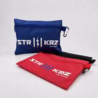 Sac de rangement portable en polyester noir pour chaussettes de sport de football avec logo personnalisé, fermeture éclair et mousqueton, idéal pour emballage cadeau
