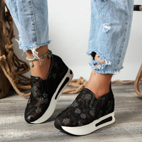 En gros Chaussures de marche compensées à plateforme pour femmes, style mode, en dentelle et maille, rehaussantes, décontractées, à enfiler, type mocassins