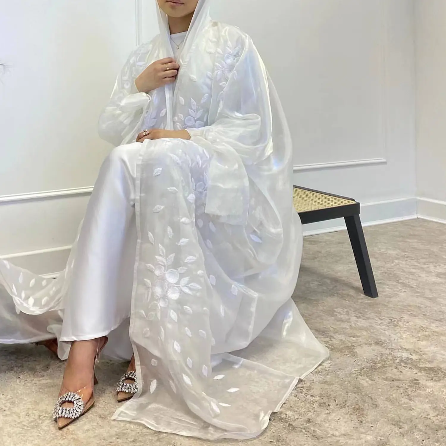 3346 कुवी इस्लामिक महिला शनी सैटिन ओपन अबाया पोशाक के लिए खुले बाया पोशाक, नरम साटन रेशम खुला 2023