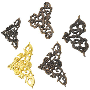 Antique Zinc Alloy <b>Corner</b> <b>Protectors</b> European Style Hollowed Out Decorative Hardware For Wooden Boxes Wine Boxes Retro <b>Corner</b> - Product Image 5