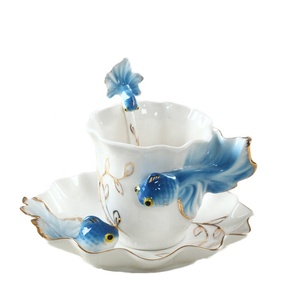 Tasse et assiette en céramique émaillée à motif de poisson rouge, best-seller, cadeaux créatifs de Noël - Product Image 6