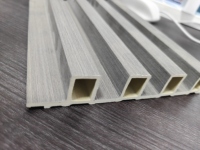 Panel de Pared Ranurado WPC con Aspecto de Madera de 168x23 mm, Panel de PVC Encastrable, Impermeable y Resistente al Fuego para Decoración Interior de Sala de Estar y Dormitorio