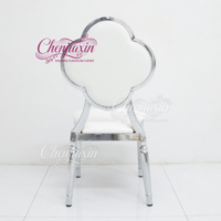 Nouveau design 2026 Chine : Mobilier de mariage pour hôtels, dossier trèfle à quatre feuilles argenté brillant, idéal pour mariages de luxe, réceptions, appartements et parcs