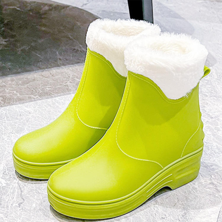 light green (with plush lining)