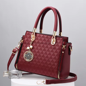 New Wholesale Luxury Leather Fashion Quilted Leather Handbags Large Capacity Women's Shoulder <b>Bags</b> - Product Image 6