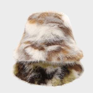 Chapeau Bob en Peluche Tendance Camouflage Européen et Américain Épais et Chaud pour l'Automne et l'Hiver, Idéal pour les Loisirs en Extérieur et la Protection Solaire - Product Image 4