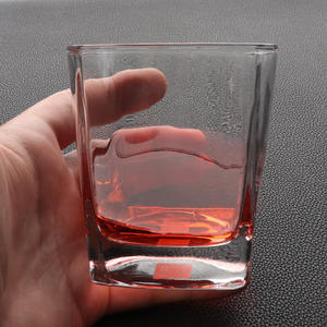 أكواب ويسكي مربعة مخصصة بشعار خاص سعة 260 مل، أكواب هندسية مخصصة للبوربون والسكوتش - Product Image 5
