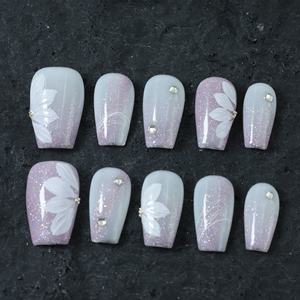 Uñas Postizas Acrílicas de Lujo, 10 Piezas, Cobertura Completa, Diseño Cuadrado con Diamantes, con Pegamento, Opción de Logotipo Personalizado, para Uso en Dedos - Product Image 1