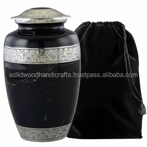 Urnes funéraires décoratives en laiton, faites à la main, pour hommes et femmes. - Product Image 1