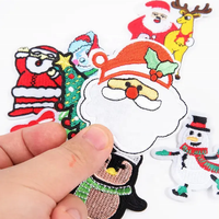 Écussons brodés de Noël en gros, étiquettes personnalisées thermocollantes pour vêtements, appliques brodées