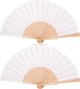 พัดไม้ไผ่พับได้ งานฝีมือพื้นบ้าน ของขวัญธุรกิจ งาน DIY พร้อมลวดลายเพ้นท์และเชือกผูก - Product Image 1