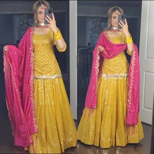 ดอกไม้ที่สวยงามพิมพ์ Organza Lehenga Choli พร้อม Dupatta สําหรับผู้หญิงชุดปาร์ตี้สวมใส่เทศกาล lehenga โชลี Organza ดุปัทตา - Product Image 4