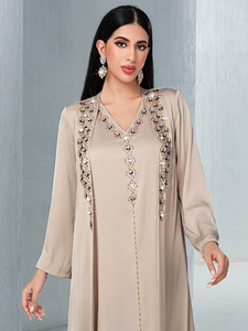 Vestido modesto musulmán de Dubái cosido a mano con diamantes de imitación marroquíes Kaftan Abaya vestido de oración transpirable de dos piezas para Oriente Medio - Product Image 6