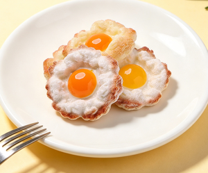 Uovo Fritto Artificiale Realistico in Resina, Giocattolo Scherzo, Regalo per Casa delle Bambole, Oggetto di Scena per Scherzi di Aprile, Decorazione Alimentare Novità per Bambini e Adulti - Product Image 5