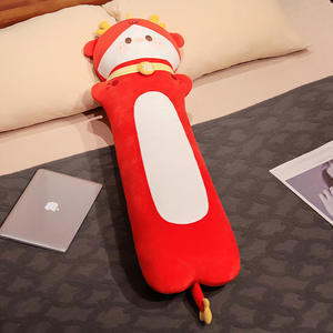 Chat blanc peluche oreiller moelleux en peluche longue émulsion Anime inspiré doux fille dormir avec Red Dragon PP coton remplissage - Product Image 1