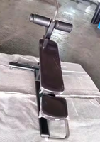 Banc abdominal plat réglable en métal commercial, durable et stable, équipement de fitness pour la musculation et l'entraînement