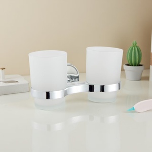 <span class=keywords><strong>Porte</strong></span>-gobelet double chromé classique moderne et écologique <span class=keywords><strong>Porte</strong></span>-<span class=keywords><strong>brosse</strong></span> <span class=keywords><strong>à</strong></span> dents <span class=keywords><strong>mural</strong></span> en acier inoxydable pour salle de bain ou hôtel - Product Image 3