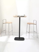 Chaises de bar modernes légères en fer de haute qualité avec dossier pour la maison, le bar et l'hôtel