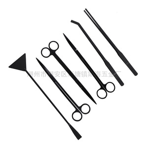Pinzas y tijeras para plantas acuáticas de acero inoxidable, juego de herramientas de cinco piezas para paisajismo de acuarios con estuche de lona negro. - Product Image 1