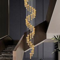 Lámpara Colgante Cilíndrica de Cristal Prismático con Corona Floral Dorada, Elegante Luminaria para Vestíbulo o Escalera