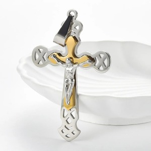 Collar con Colgante <span class=keywords><strong>de</strong></span> Cruz <span class=keywords><strong>de</strong></span> Jesús Estético <span class=keywords><strong>de</strong></span> Acero Inoxidable para Mujer y Hombre, Color Oro y Plata, Crucifijo, Amuleto <span class=keywords><strong>de</strong></span> Cristo, Joyería Religiosa con Cadena - Product Image 3