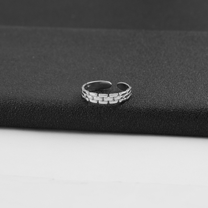 R057-Silver