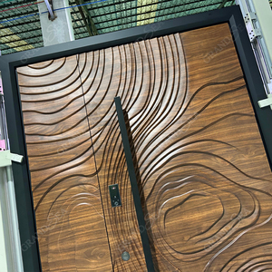 Puerta DE SEGURIDAD DE ENTRADA DE ALUMINIO tridimensional de diseño moderno Puerta de seguridad de acero con pivote de <span class=keywords><strong>metal</strong></span> Puerta de entrada delantera - Product Image 4