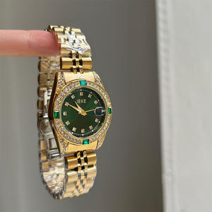 Montre élégante pour femme avec cadran étoilé, bracelet en acier cristallisé, montre à quartz tendance - Product Image 3