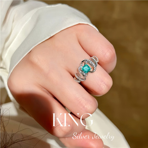 Anillo Geométrico de Plata King con Incrustaciones de Piedra Azul Paraíba, Joyería Fina para Mujer - Product Image 4