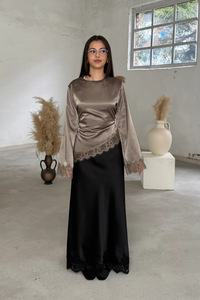 Camicetta da <span class=keywords><strong>donna</strong></span> sexy in raso con orlo asimmetrico e decorazioni in pizzo, top in tessuto a tinta unita - Product Image 4
