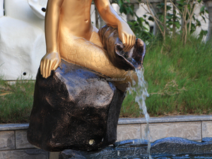 Statue de sirène en résine de 1 m de haut, art design <span class=keywords><strong>nordique</strong></span>, décoration de parc de jardin, grandeur nature, faite à la main, statue en marbre - Product Image 4