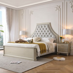 Muebles de Dormitorio, Cama Tapizada Estilo <span class=keywords><strong>Castillo</strong></span> Francés Color Champán, Cabecera de Cuero con Tachuelas Curvas, Base de Madera Sólida - Product Image 1
