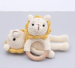 Haute Qualité <span class=keywords><strong>Lion</strong></span> Crochet Bébé Anneau De Dentition Hochet Jouet Personnalisable Super Doux En Peluche Couette 12cm Halloween Rempli PP Coton Maille - Product Image 3