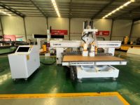 Centro de Mecanizado CNC de 4 Ejes con Sierra Rotativa ATC para Tallado 3D, Fresado Lateral, Puertas de Madera y Muebles