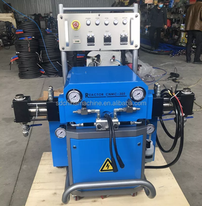 Machine de pulvérisation de <span class=keywords><strong>mousse</strong></span> <span class=keywords><strong>pu</strong></span> à deux composants pour projeter pour la fabrication de <span class=keywords><strong>mousse</strong></span> de polyuréthane - Product Image 4