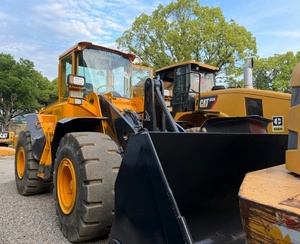 Chargeuse Volvo L150E <span class=keywords><strong>d</strong></span>'<span class=keywords><strong>occasion</strong></span>, équipement lourd <span class=keywords><strong>d</strong></span>'origine, chargeuse sur pneus Volvo L150E <span class=keywords><strong>d</strong></span>'<span class=keywords><strong>occasion</strong></span>, faible nombre <span class=keywords><strong>d</strong></span>'heures de fonctionnement, machine de chargement fiable - Product Image 4