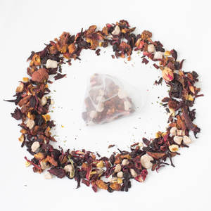 Personalización OEM y Venta al por Mayor: Té Aromatizado Anhui Fuli Hall Paris con Roselle y Fresas en Cubos, Bolsa Triangular de 5g y Envase de Lata de 1kg - Product Image 4