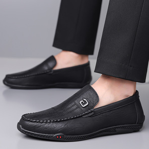 รองเท้าโลฟเฟอร์หนังลำลองสำหรับผู้ชาย ระบายอากาศได้ดี พื้นยางแบบสวม ส้นเตี้ย เหมาะสำหรับขับรถ ธุรกิจ และสวมใส่สบายๆ - Product Image 4