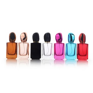 Bán buôn nhiều màu nước hoa chai thủy tinh với vít Cổ 30ml <span class=keywords><strong>50ml</strong></span> Arabic rỗng bơm lại Parfum phun chai - Product Image 5