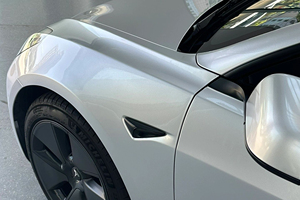 Vinilo Adhesivo Plateado Metálico PET de 7.5mil, Alto Brillo, con Liberación de Aire y Autoreparación, Rollo para Automóviles, Película para Cambio de Color de Coches, Venta al por Mayor - Product Image 6
