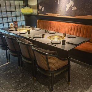 <span class=keywords><strong>Table</strong></span> à manger intérieure personnalisée <span class=keywords><strong>avec</strong></span> BBQ Hot Pot <span class=keywords><strong>Table</strong></span> en pierre de marbre <span class=keywords><strong>Barbecue</strong></span> <span class=keywords><strong>intégré</strong></span> pour utilisation au restaurant - Product Image 2