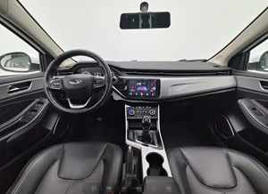 Chery <span class=keywords><strong>Ares</strong></span> 5 Pro 1.5 Édition Jeunesse 2023 avec transmission manuelle. Voiture d'occasion 5 places - Product Image 3