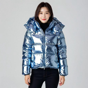 Veste en duvet réversible dorée super tendance pour femmes, logo personnalisé AQTQ, designer féminin, OEM - Product Image 2