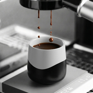 Ensemble élégant de tasse et soucoupe, ensembles de tasses et soucoupes à café durables, tasse à café en céramique de qualité supérieure - Product Image 1