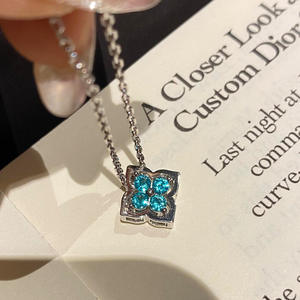 Collier élégant en chaîne à maillons en cuivre avec pendentif trèfle à quatre feuilles menthe <span class=keywords><strong>Mambo</strong></span> pour femmes, pendentif bleu Paraiba, bijoux tendance - Product Image 6