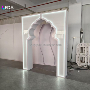 Panneau de toile de fond de mariage élégant en acrylique LEDA, personnalisé avec lumière blanche pour la décoration de scène de cérémonie et de toile de fond photo de mariage - Product Image 5