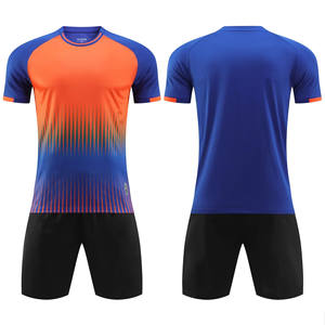 Seragam Sepak Bola Klub Berkualitas Tinggi, Nomor, Nama, dan Logo Dapat Disesuaikan, 100% Poliester, Cetak Digital - Product Image 1