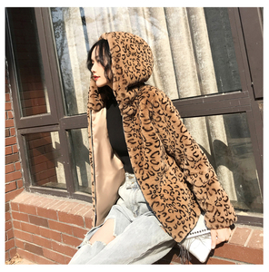 2019 donna all'ingrosso di lusso giacca di pelliccia sintetica di coniglio cappuccio corto con stampa leopardata pelliccia sintetica per donna - Product Image 3